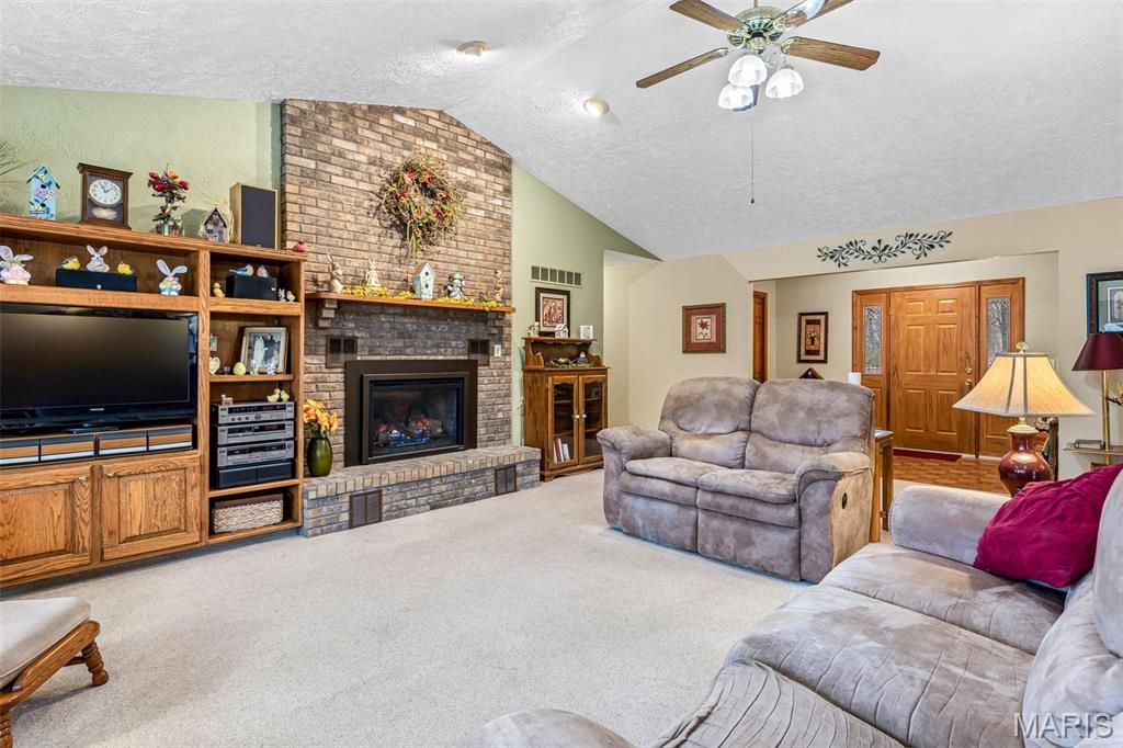 Photo of 18 Winchester Road, Farmington, MO 63640 (MLS # 26013771)