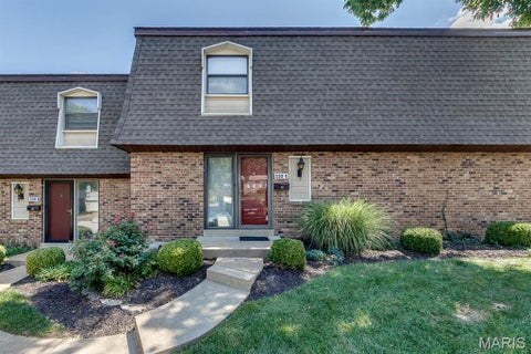 Photo of 230 Braeshire Drive #E, Ballwin, MO 63021 (MLS # 26055464)