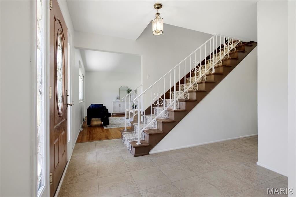 1029 Fernway Lane
