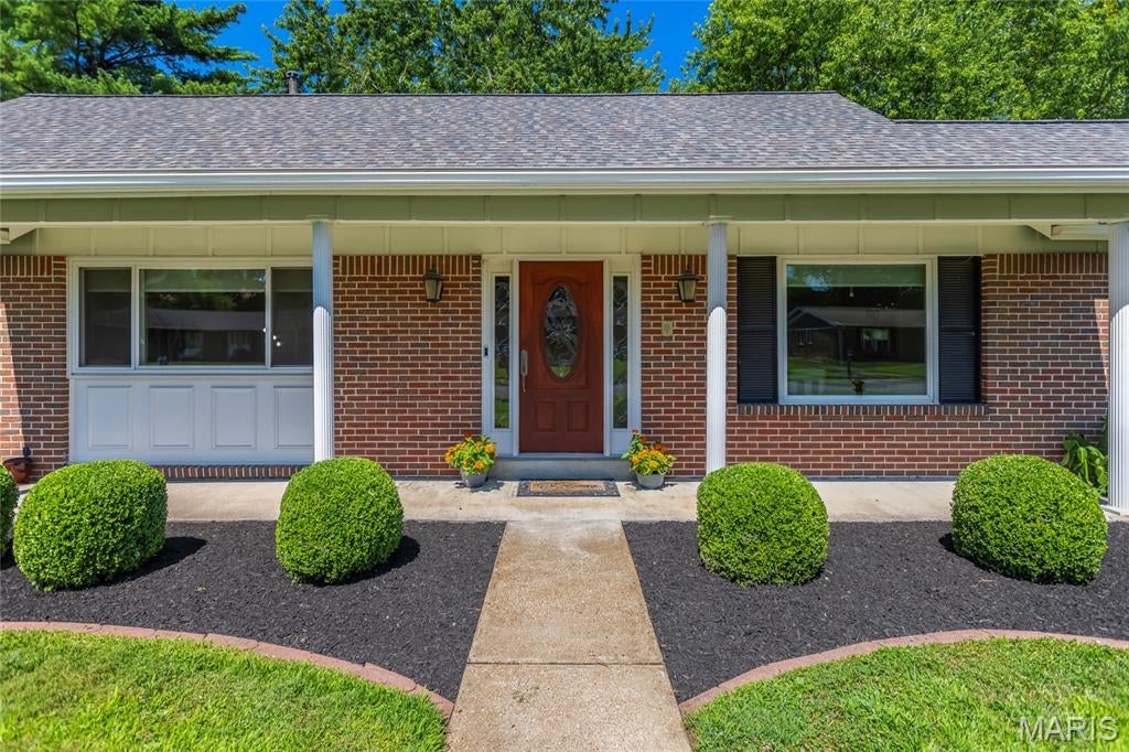 1029 Fernway Lane