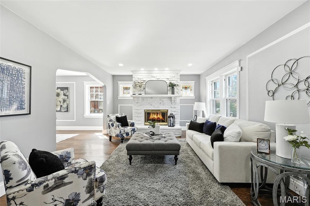 St Louis, Missouri 63121, United States, 5 Bedrooms Bedrooms, ,3 BathroomsBathrooms,Residential,Active,197397