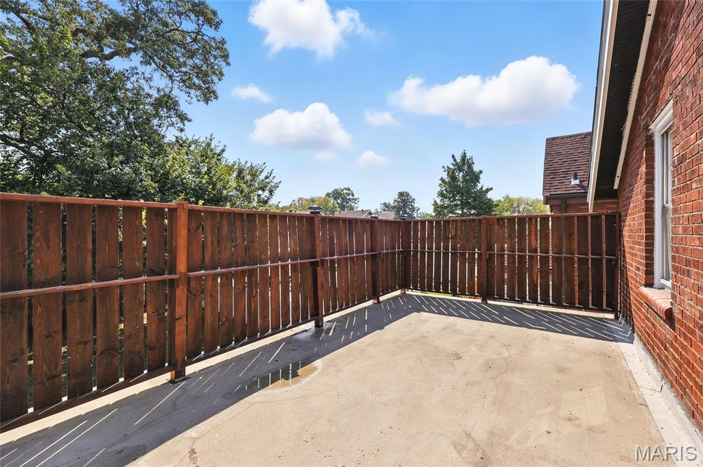 St Louis, Missouri 63121, United States, 5 Bedrooms Bedrooms, ,3 BathroomsBathrooms,Residential,Active,197397