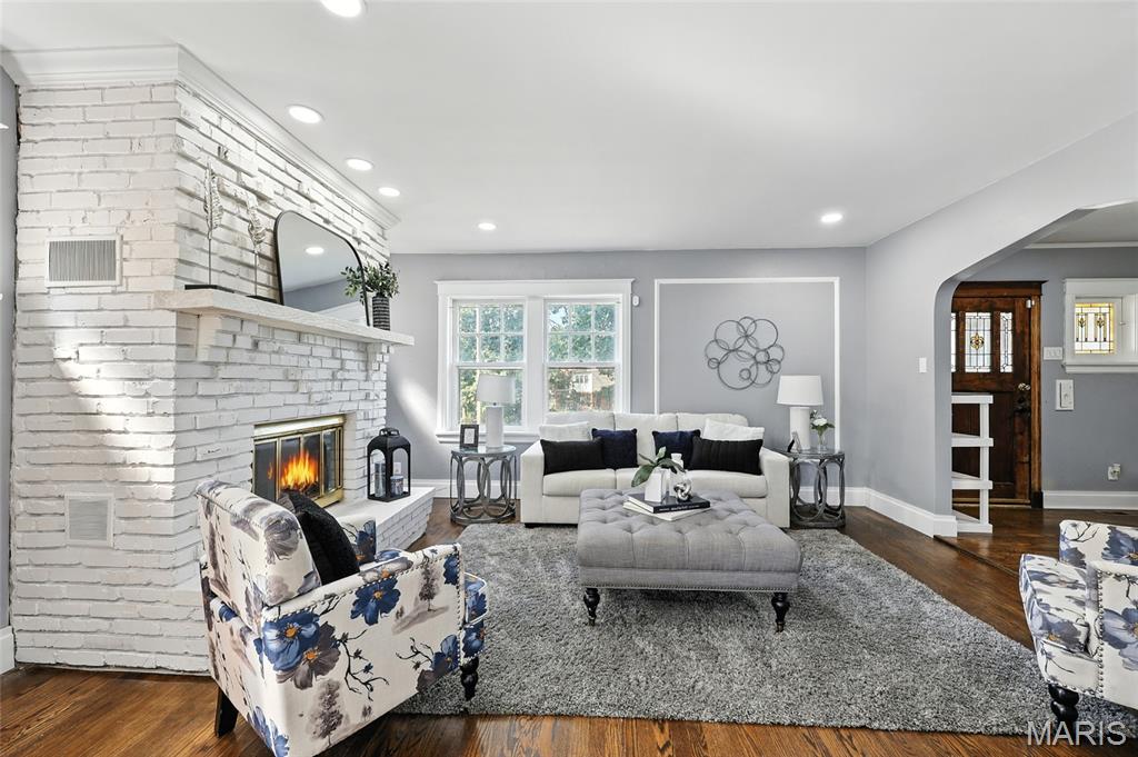 St Louis, Missouri 63121, United States, 5 Bedrooms Bedrooms, ,3 BathroomsBathrooms,Residential,Active,197397