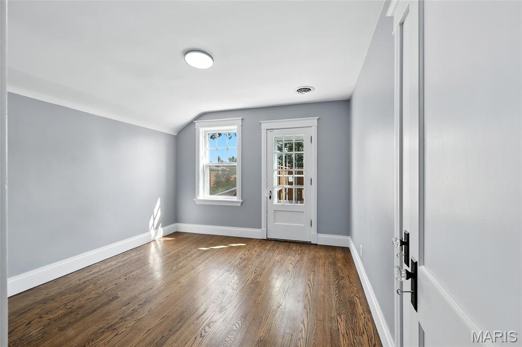 St Louis, Missouri 63121, United States, 5 Bedrooms Bedrooms, ,3 BathroomsBathrooms,Residential,Active,197397