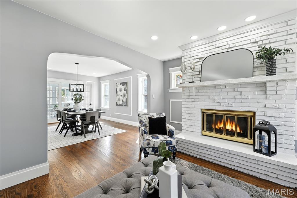 St Louis, Missouri 63121, United States, 5 Bedrooms Bedrooms, ,3 BathroomsBathrooms,Residential,Active,197397