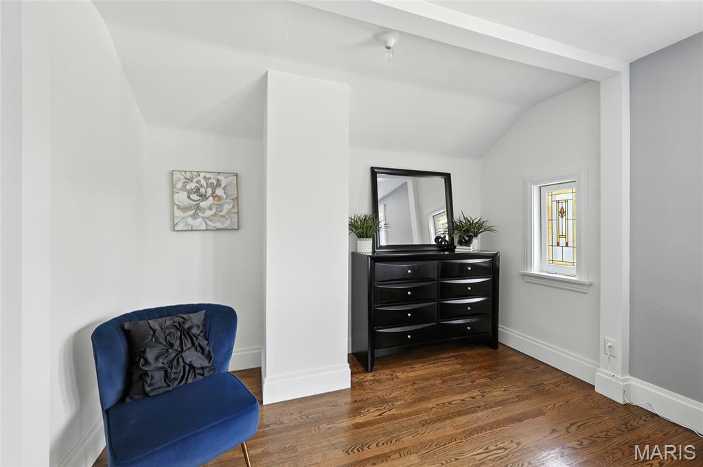 St Louis, Missouri 63121, United States, 5 Bedrooms Bedrooms, ,3 BathroomsBathrooms,Residential,Active,197397