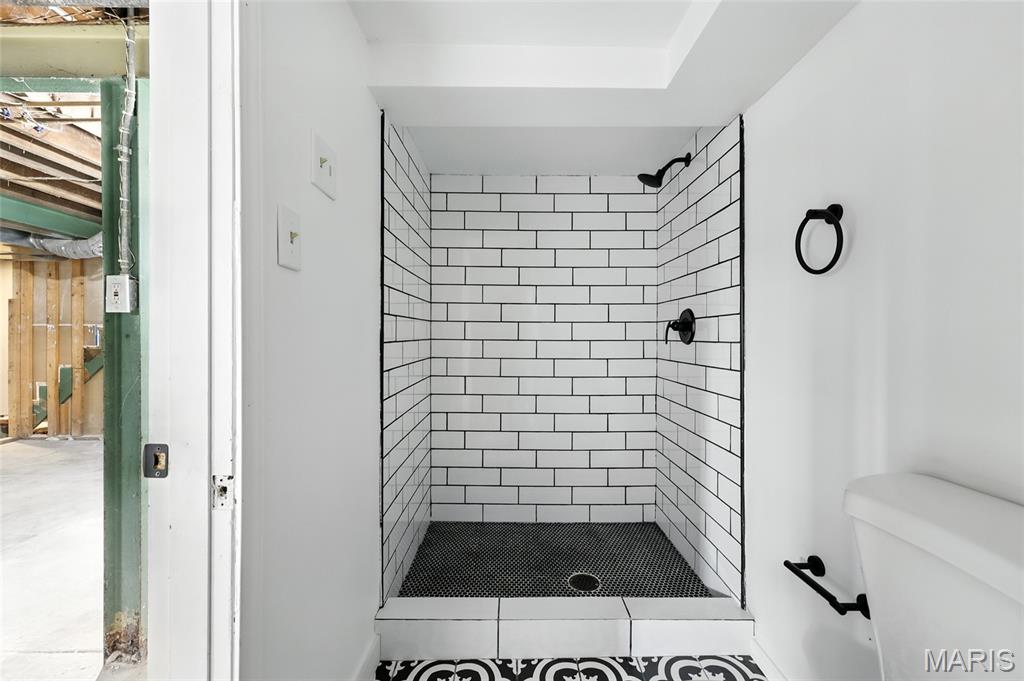 St Louis, Missouri 63121, United States, 5 Bedrooms Bedrooms, ,3 BathroomsBathrooms,Residential,Active,197397