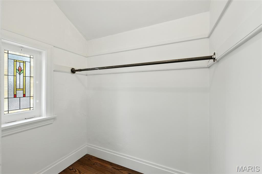 St Louis, Missouri 63121, United States, 5 Bedrooms Bedrooms, ,3 BathroomsBathrooms,Residential,Active,197397