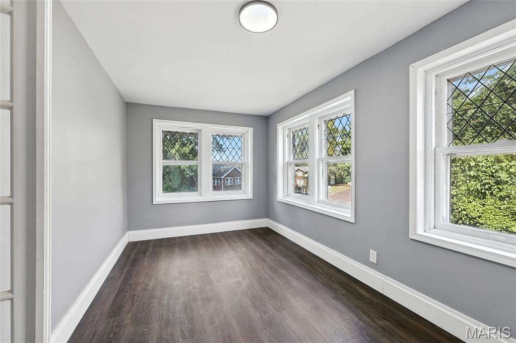 St Louis, Missouri 63121, United States, 5 Bedrooms Bedrooms, ,3 BathroomsBathrooms,Residential,Active,197397