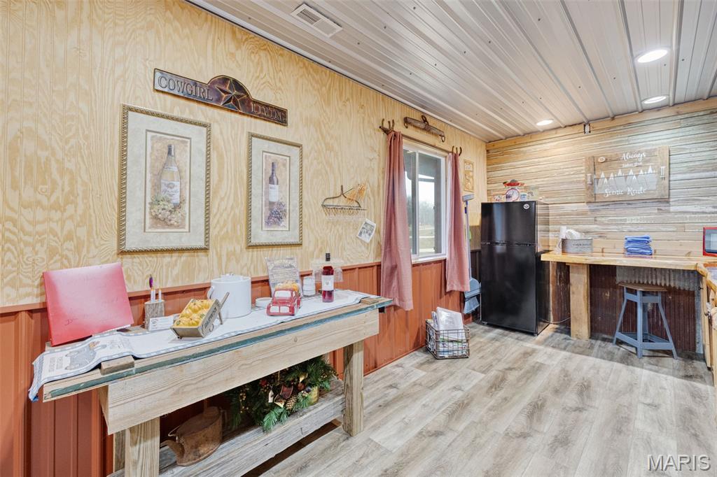 Pilot Knob - Commercial Sale