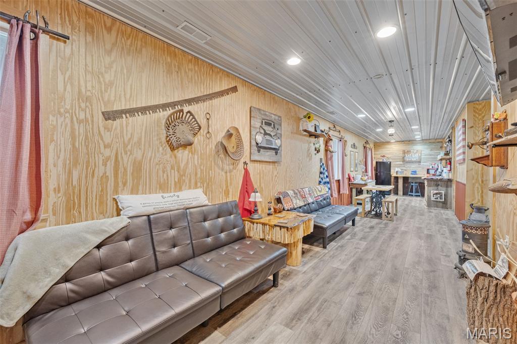 Pilot Knob - Commercial Sale