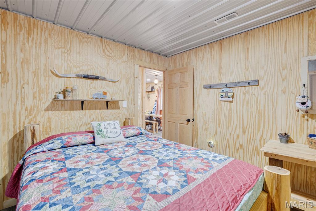 Pilot Knob - Commercial Sale