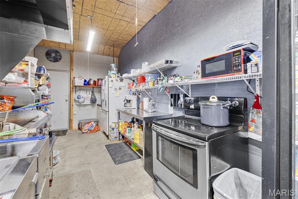 Pilot Knob - Commercial Sale