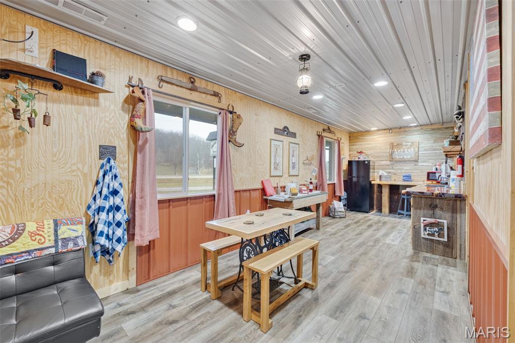 Pilot Knob - Commercial Sale