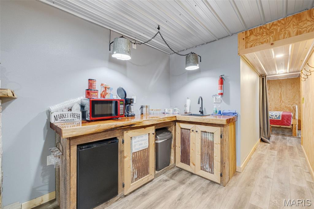 Pilot Knob - Commercial Sale