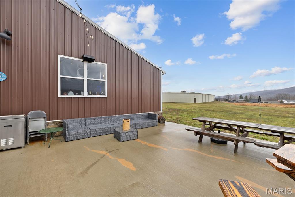 Pilot Knob - Commercial Sale