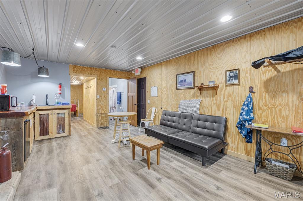 Pilot Knob - Commercial Sale