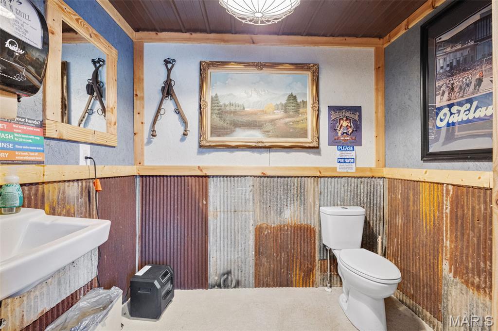 Pilot Knob - Commercial Sale