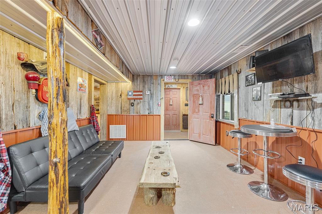 Pilot Knob - Commercial Sale