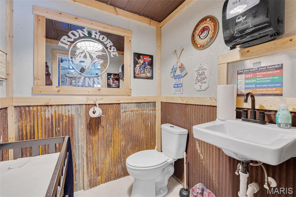 Pilot Knob - Commercial Sale