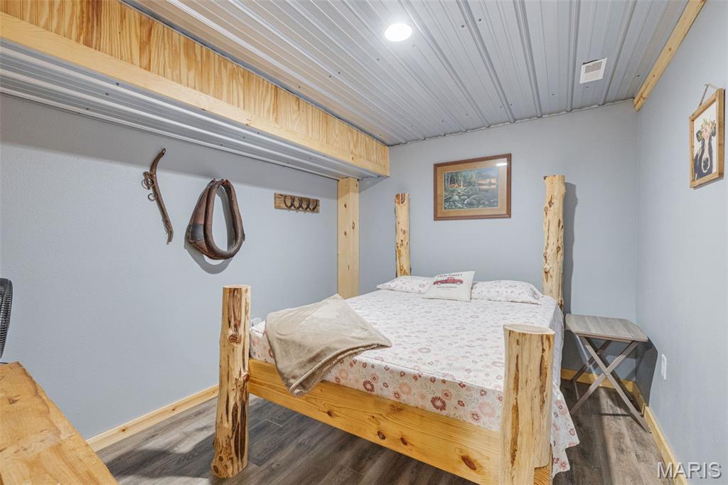 Pilot Knob - Commercial Sale