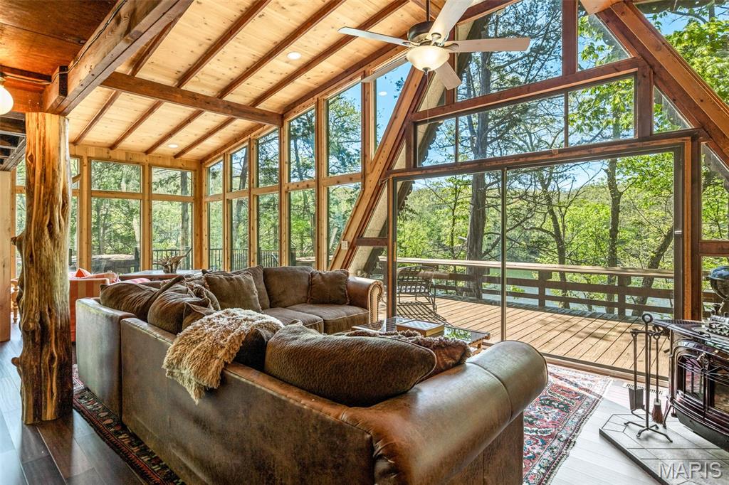 121 Innsbrook Pines Drive