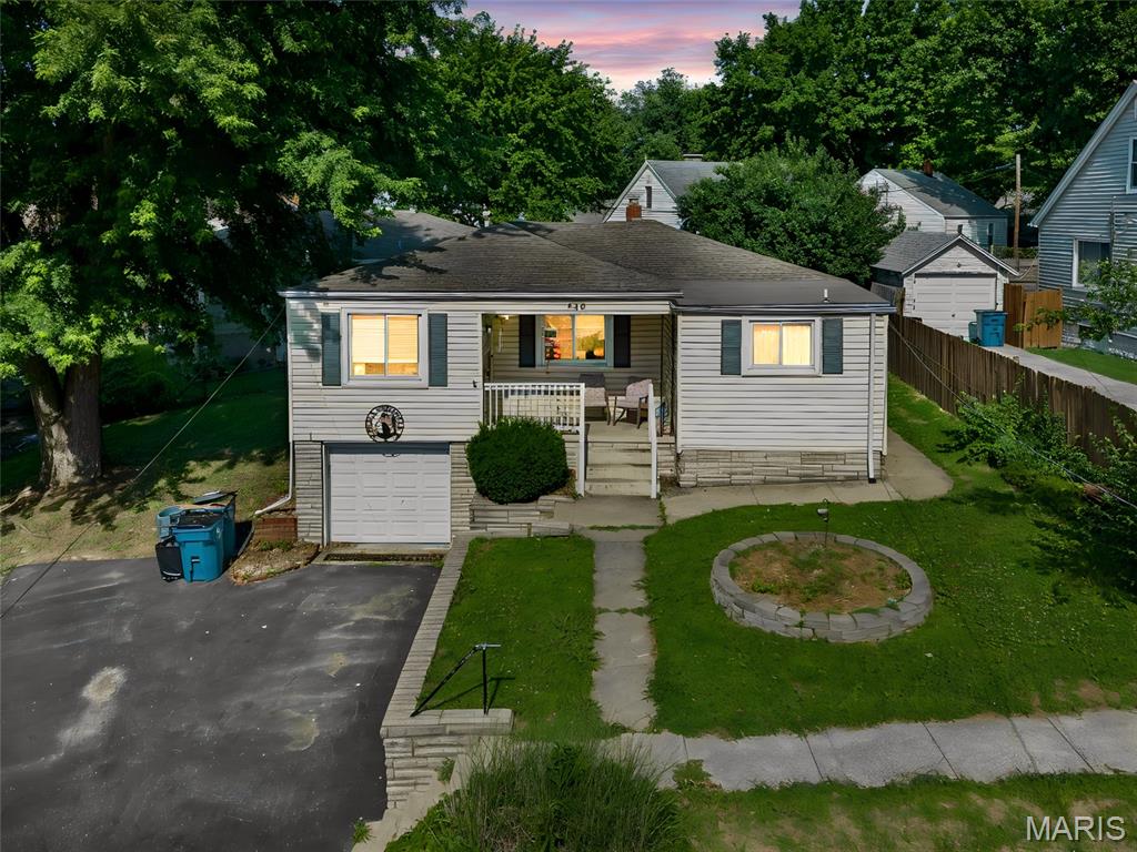 Photo 1 of 27 — 240 Herbert Street, Alton, IL 62002