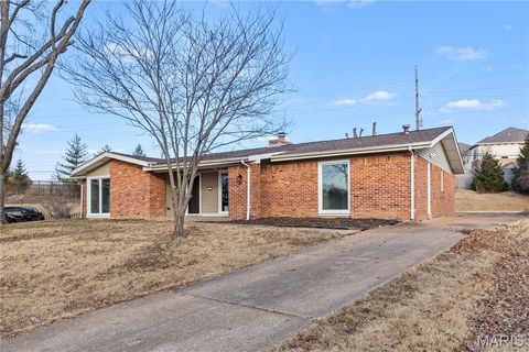 7 Chevington Court Ballwin MO 63011