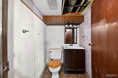 Tiny photo for 5947 Summit Place, St Louis, MO 63147 (MLS # 26004051)