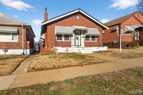 Photo of 5947 Summit Place, St Louis, MO 63147 (MLS # 26004051)