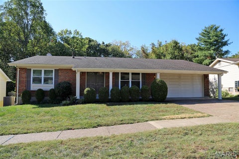 Photo of 560 Running Creek Drive, Ballwin, MO 63021 (MLS # 26065521)