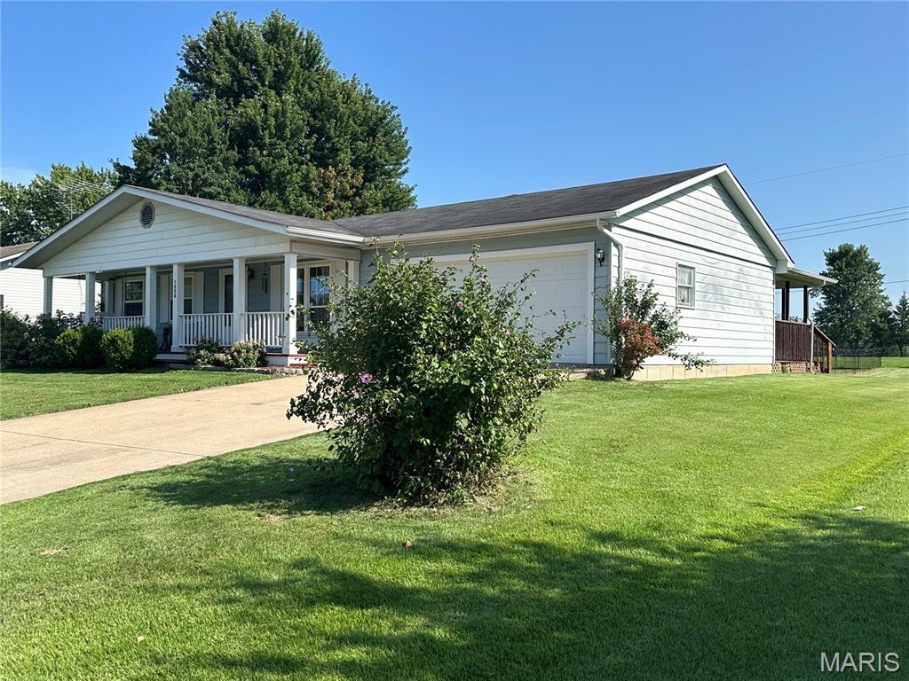 Photo of 1806 Southridge Lane, Owensville, MO 65066 (MLS # 26052729)