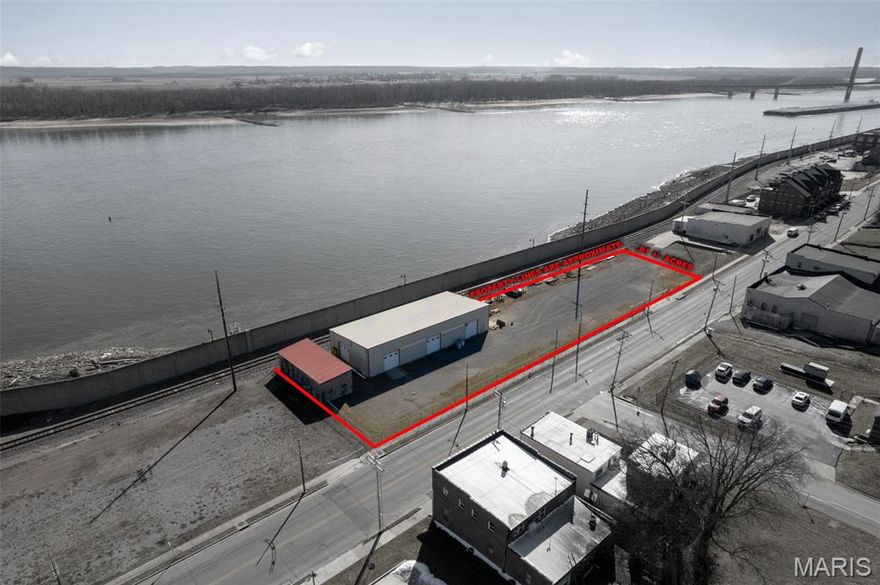 Location and visibility set this property apart. This prime riverfront commercial asset offers over the perfect location for downtown development and parking, making it well suited for a wide range of uses. Situated directly along the Mississippi River, the property presents exceptional potential for office, restaurant, warehouse, or mixed-use concepts and has a warehouse currently on the property. Opportunities like this are rare so don’t miss the chance to secure a highly versatile riverfront commercial property.