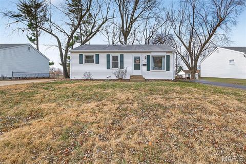 12157 Belaire Place Maryland Heights MO 63043