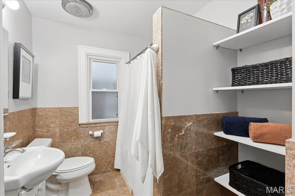 Laughlins Add To Sycamore Hills - Residential