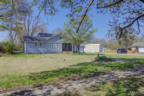 Tiny photo for 721 S Walker Street, Montgomery City, MO 63361 (MLS # 26030451)