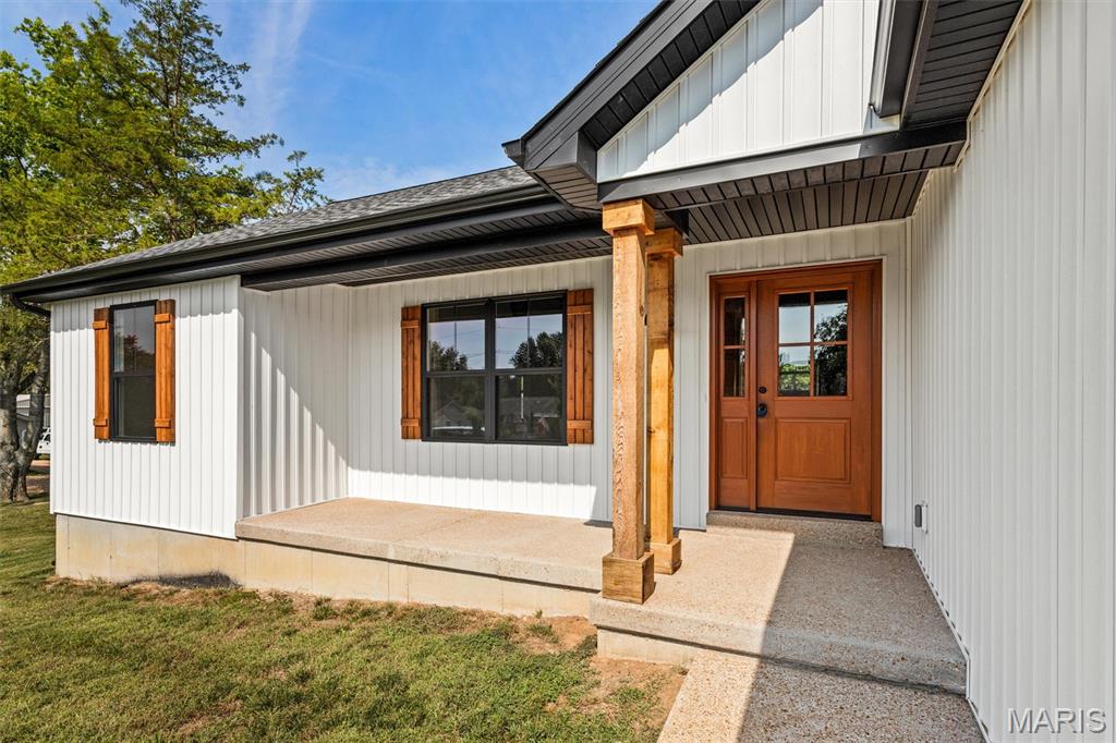 8411 Goldenrod Road