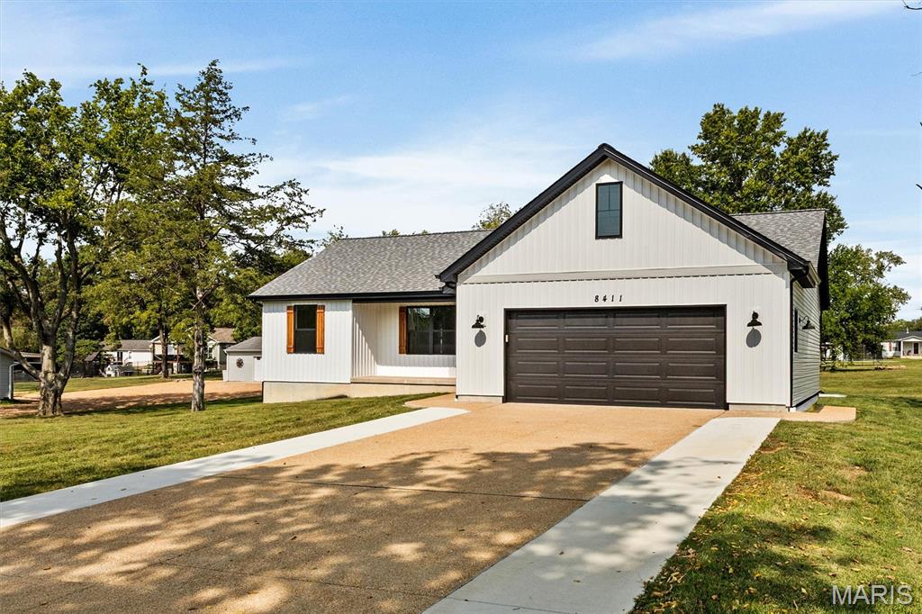 8411 Goldenrod Road
