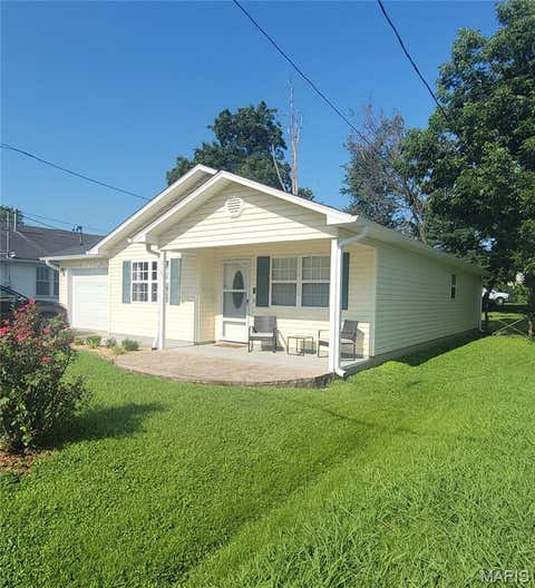 Photo of 318 S Sassafras Street, Dexter, MO 63841 (MLS # 26048913)