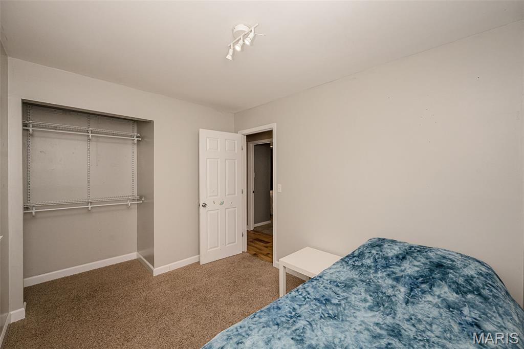 Elmwood Manor - Residential