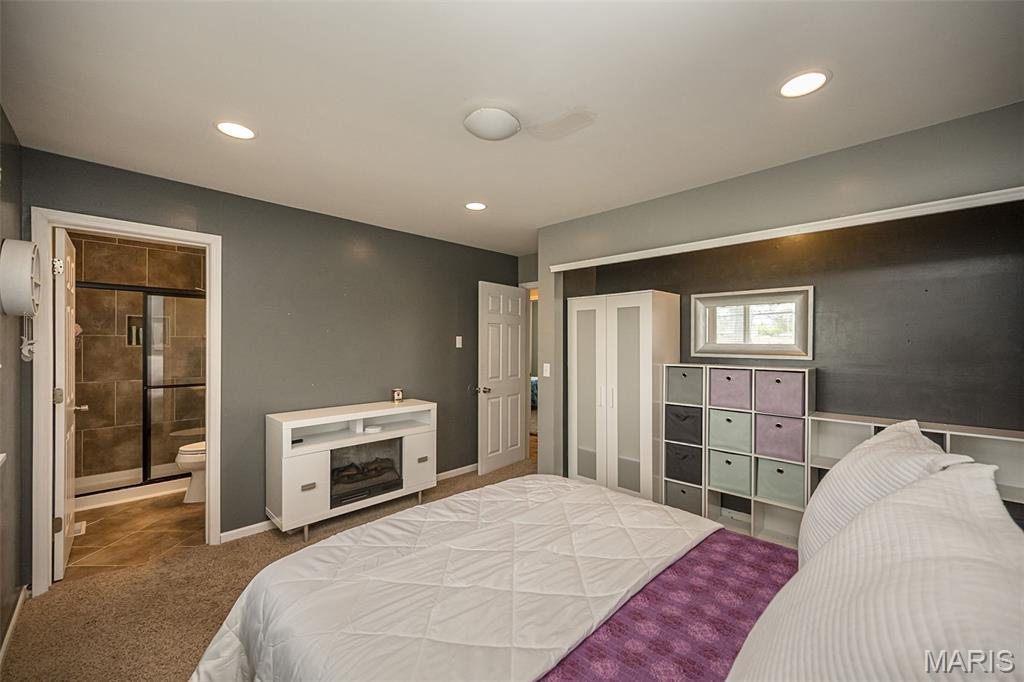 Elmwood Manor - Residential