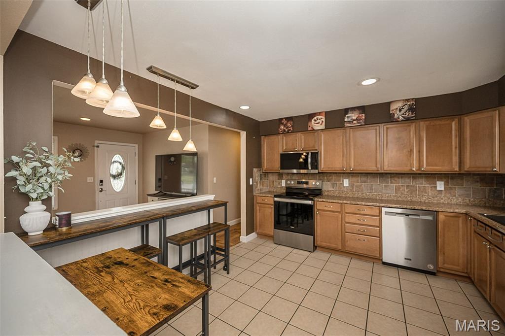 Elmwood Manor - Residential