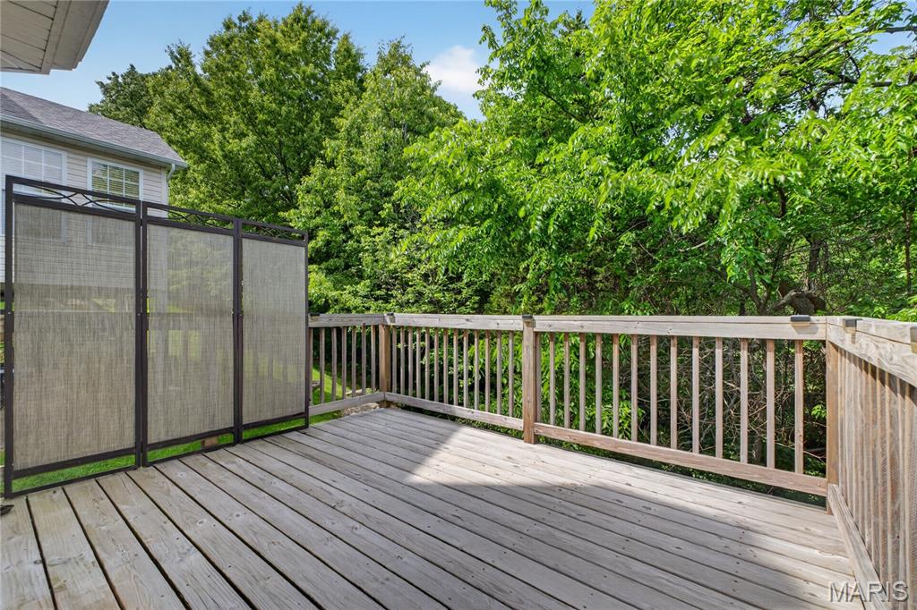 Bluffs/Romaine 01 - Residential Lease