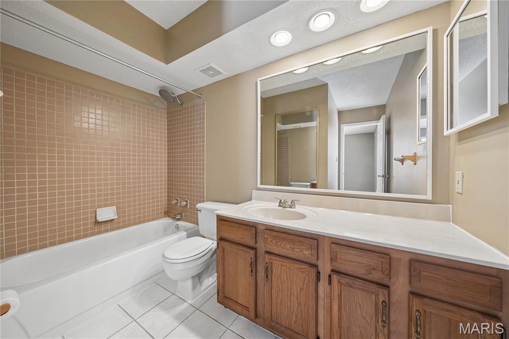 Parkside Condo - Residential