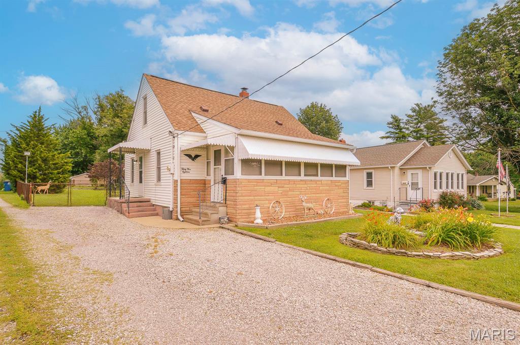 Photo 1 of 25 — 3518 Oscar Avenue, Alton, IL 62002
