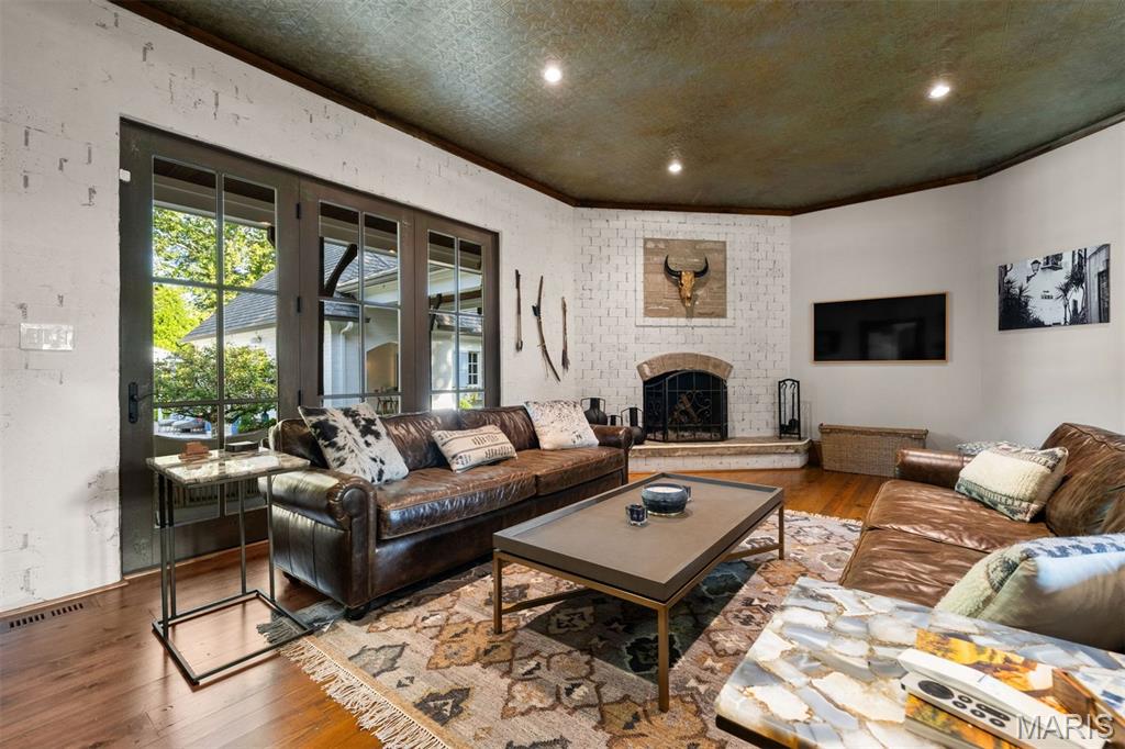 10 Ridgecreek Road