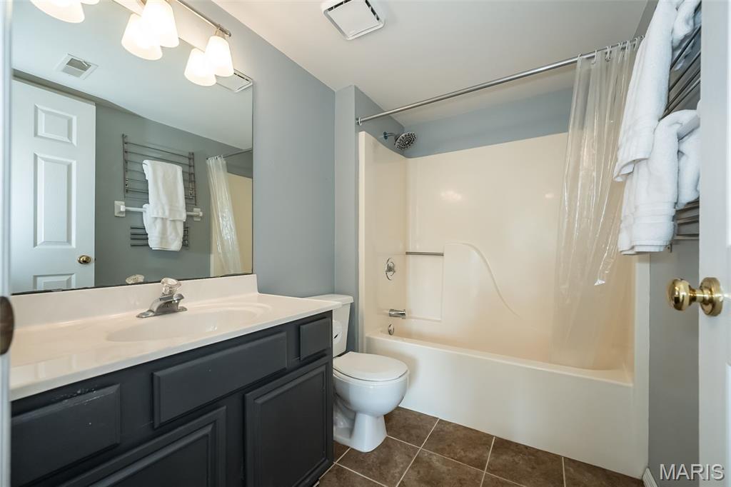 Spring Hill Farm Condo Ph 2 - Residential