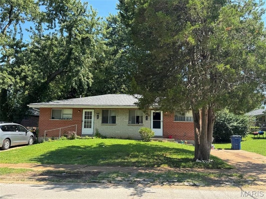 4522 COUNTRY LN, SAINT ANN, MO 63074 - Image 0c948c84226603344e40e5ee59cd92b6/2937443103