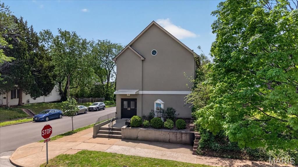 Photo of 6420 Marmaduke Avenue, St Louis, MO 63139 (MLS # 26022522)