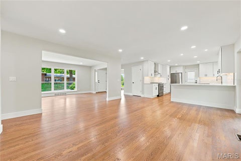 Tiny photo for 849 Charlesgate Drive, St Louis, MO 63132 (MLS # 26043779)